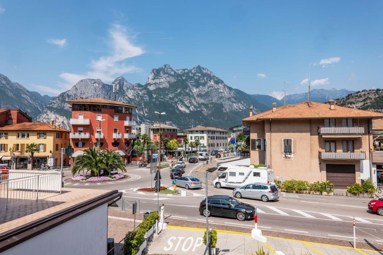 Sun Apartment Torbole Sul Garda Екстериор снимка